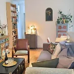 Pretty Family 65 M Typical Parisian