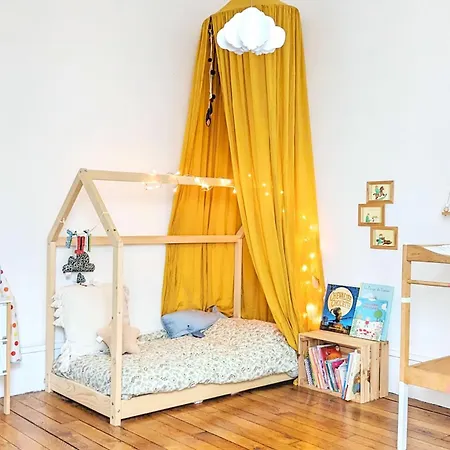 Pretty Family 65 M Typical Parisian Appartamento